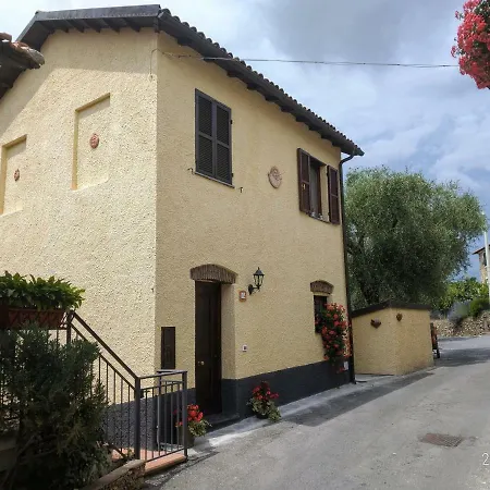 Az. Agrituristica U'spigu بيت للعطل